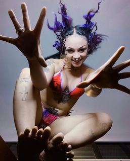 Zheani feet photo 8