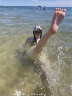Zheani feet photo 5