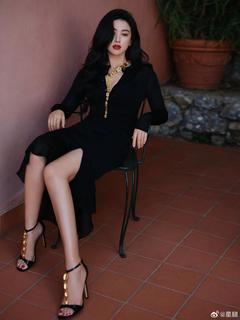 Zhu Zhu feet photo 4
