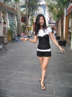 Zhu Zhu feet photo 9