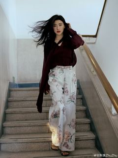 Zhu Zhu feet photo 5