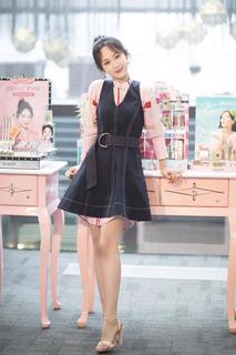 Zi Yang feet photo 9