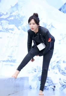 Zi Yang feet photo 4