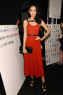 Zilin Zhang feet photo 11