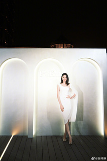 Zilin Zhang feet photo 3