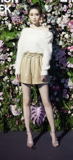 Ziyi Meng feet photo 7