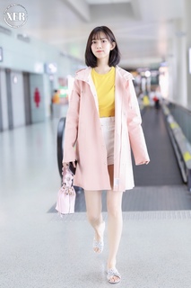 Ziyi Meng feet photo 1