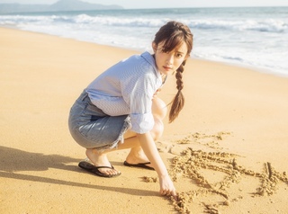 Ziyi Meng feet photo 8
