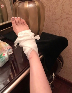 Ziyi Meng feet photo 7