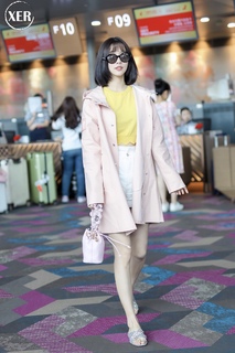 Ziyi Meng feet photo 5