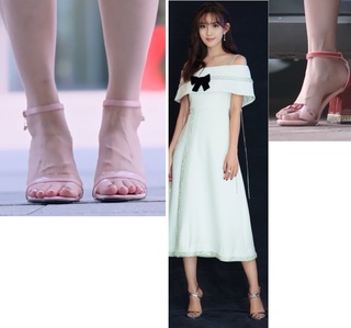 Ziyi Meng feet photo 1
