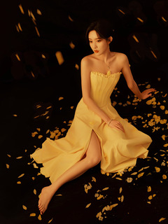Ziyi Meng feet photo 3