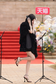 Ziyi Meng feet photo 5