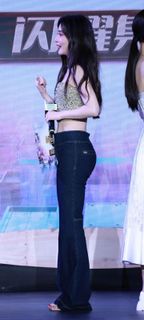 Ziyi Meng feet photo 11