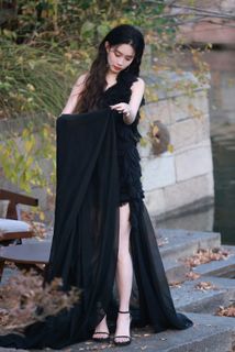 Ziyi Meng feet photo 4