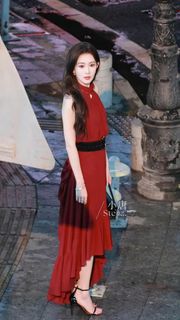 Ziyi Meng feet photo 4