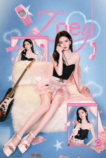 Ziyi Meng feet photo 3