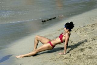 Ziyi Zhang feet photo thumbnail