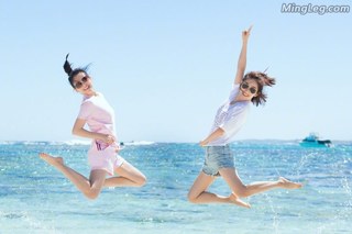 Ziyi Zhang feet photo thumbnail