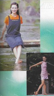 Ziyi Zhang feet photo thumbnail