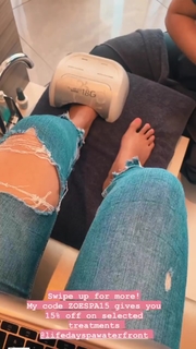 Zoe Brown feet photo 17