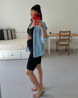 Zoe Brown feet photo 4