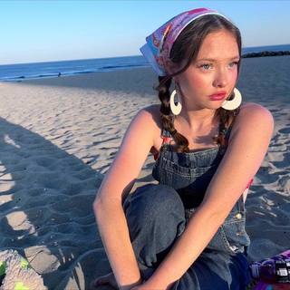 Zoe Colletti feet photo 2