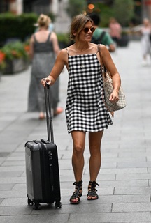 Zoe Hardman feet photo 3