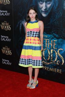 Zoe Kazan feet photo thumbnail