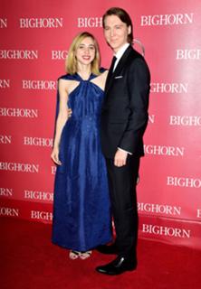 Zoe Kazan feet photo thumbnail