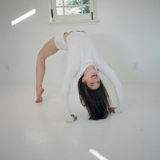 Zoe Levin feet photo 3