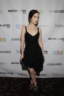Zoe Lister-Jones feet photo thumbnail