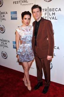 Zoe Lister-Jones feet photo thumbnail