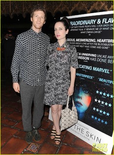 Zoe Lister-Jones feet photo thumbnail