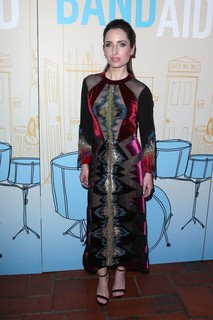 Zoe Lister-Jones feet photo thumbnail