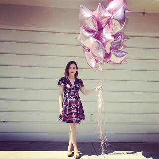 Zoe Lister-Jones feet photo thumbnail