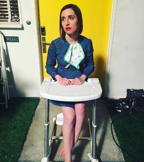Zoe Lister-Jones feet photo thumbnail