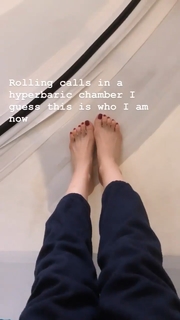 Zoe Lister-Jones feet photo thumbnail