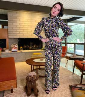 Zoe Lister-Jones feet photo thumbnail