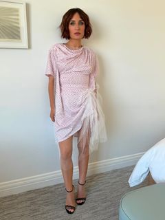 Zoe Lister-Jones feet photo thumbnail