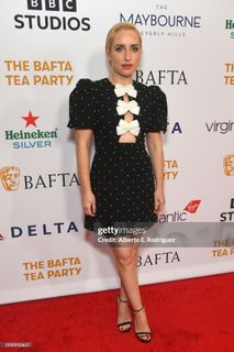 Zoe Lister-Jones feet photo thumbnail