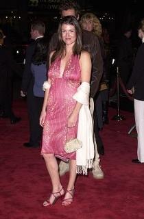 Zoe McLellan feet photo thumbnail