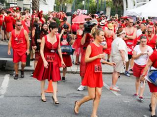 Zoe McLellan feet photo thumbnail