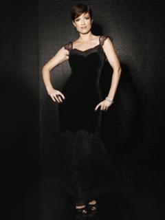 Zoe McLellan feet photo thumbnail