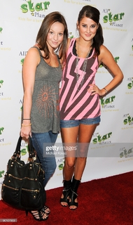 Zoe Myers feet photo 11