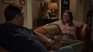 Zoe Perry feet photo thumbnail