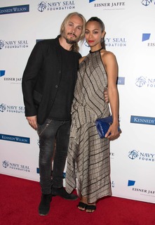 Zoe Saldana feet photo thumbnail