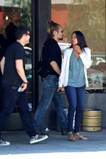 Zoe Saldaña feet photo 9