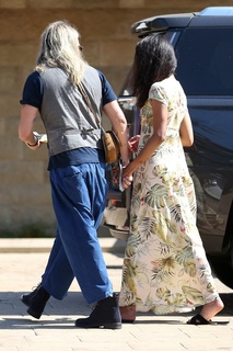 Zoe Saldaña feet photo 6