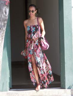 Zoe Saldaña feet photo 15